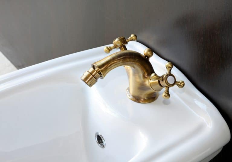 antique sink for colonial home bathroom