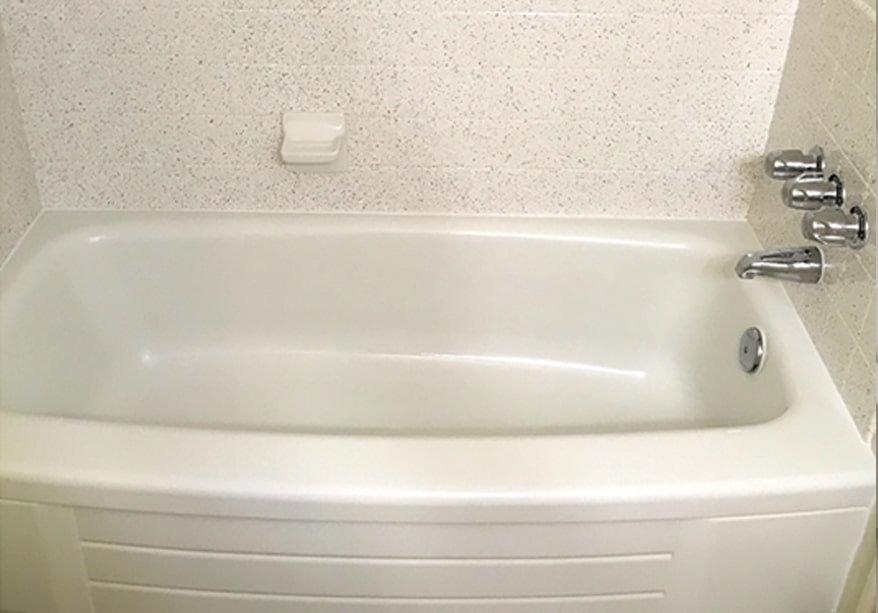 Can You Refinish A Bathtub That S, How To Fix Bathtub Glaze